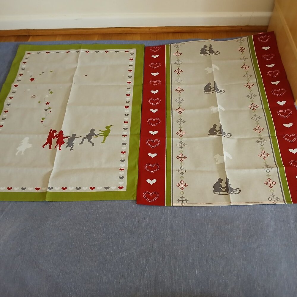 Fancoise Saget 2 x Kitchen Towels Winter Theme New